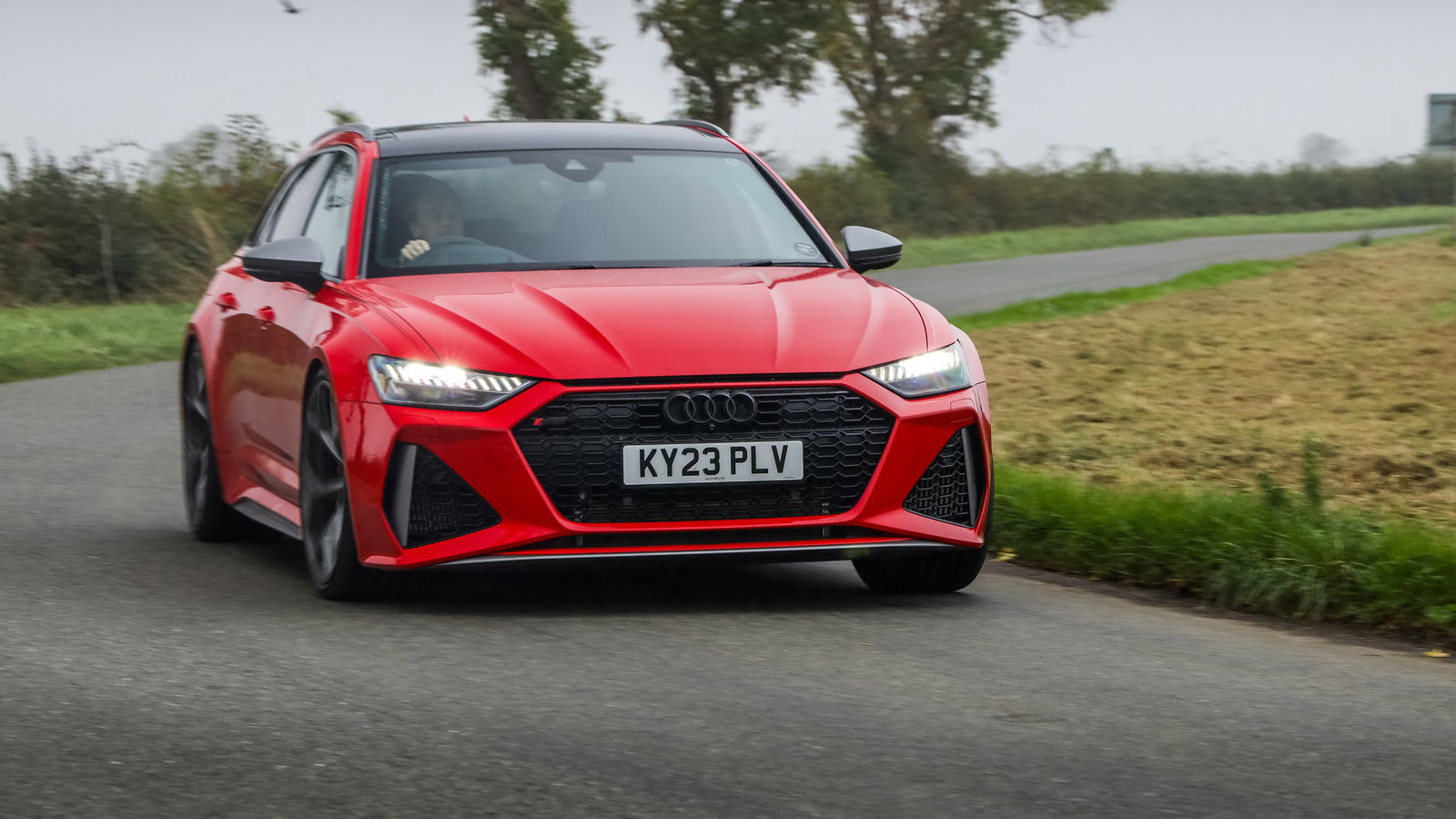 Audi RS6 Performance - driving